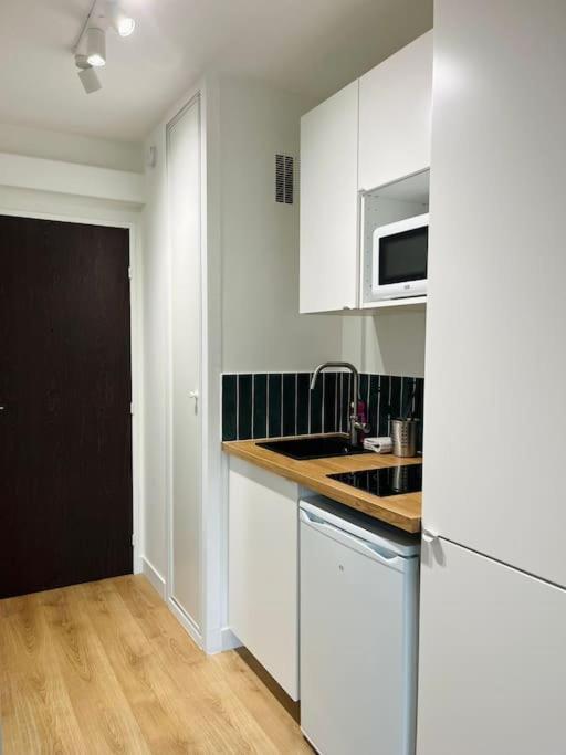 Les Cormorans - Studio Refait A Neuf A 2 Pas De La Mer Apartment Кабур Екстериор снимка